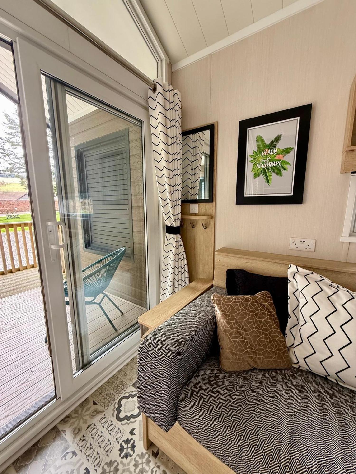 The Parr Pod - Beautiful, Luxury Pod Hotel Aberlour Exterior photo